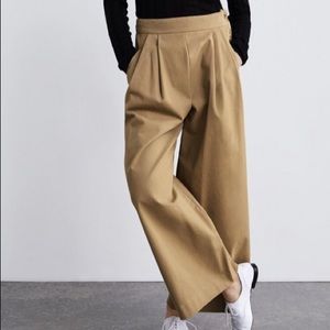 High-waisted, wide-legged pants